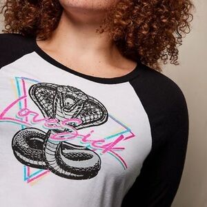 NWT Torrid Plus Size 3/4 Sleeve Baseball Tee In Lovesick Snake Black & White